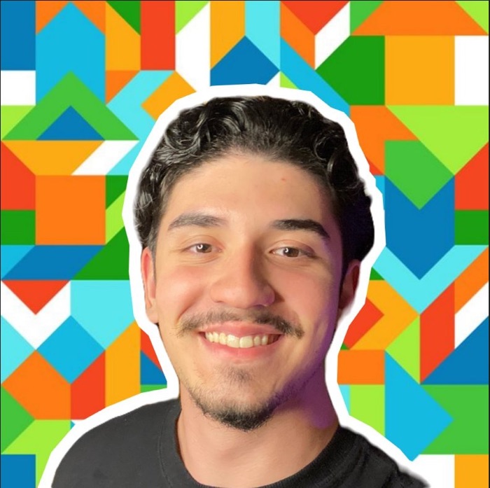 Gabriel, criador do Guia do Guia, sorrindo.
